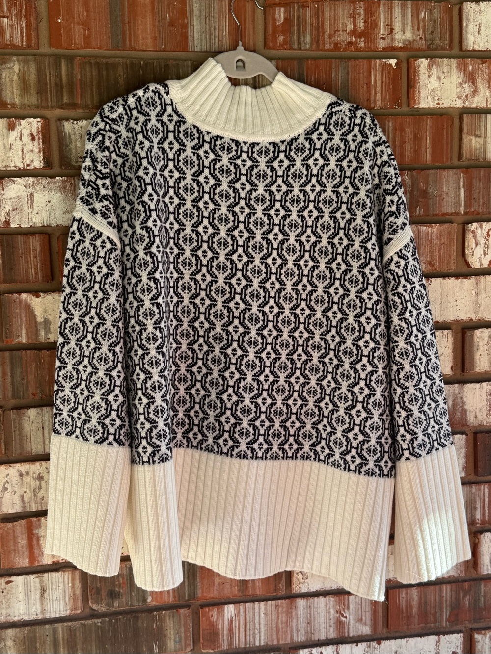 Free Assembly XXL 20 Black Cream Geometric Mock Neck Sweater Oversized